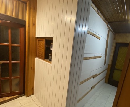 Fehér műanyag lambéria